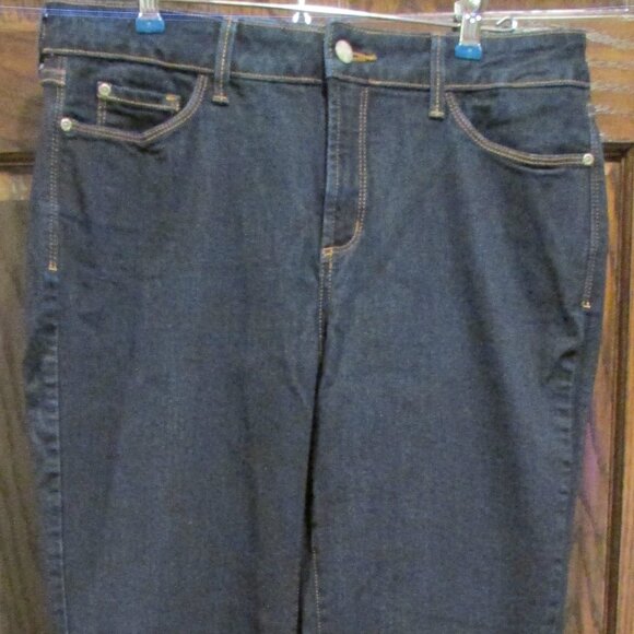 Size 10 NYDJ Farrah Flare Jeans - Picture 1 of 4